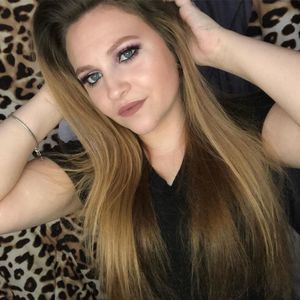 Meet your Posher, Marisa